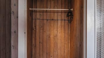 Phòng 4, ban công, quang cảnh eo biển | Truy cập Internet không dây miễn phí