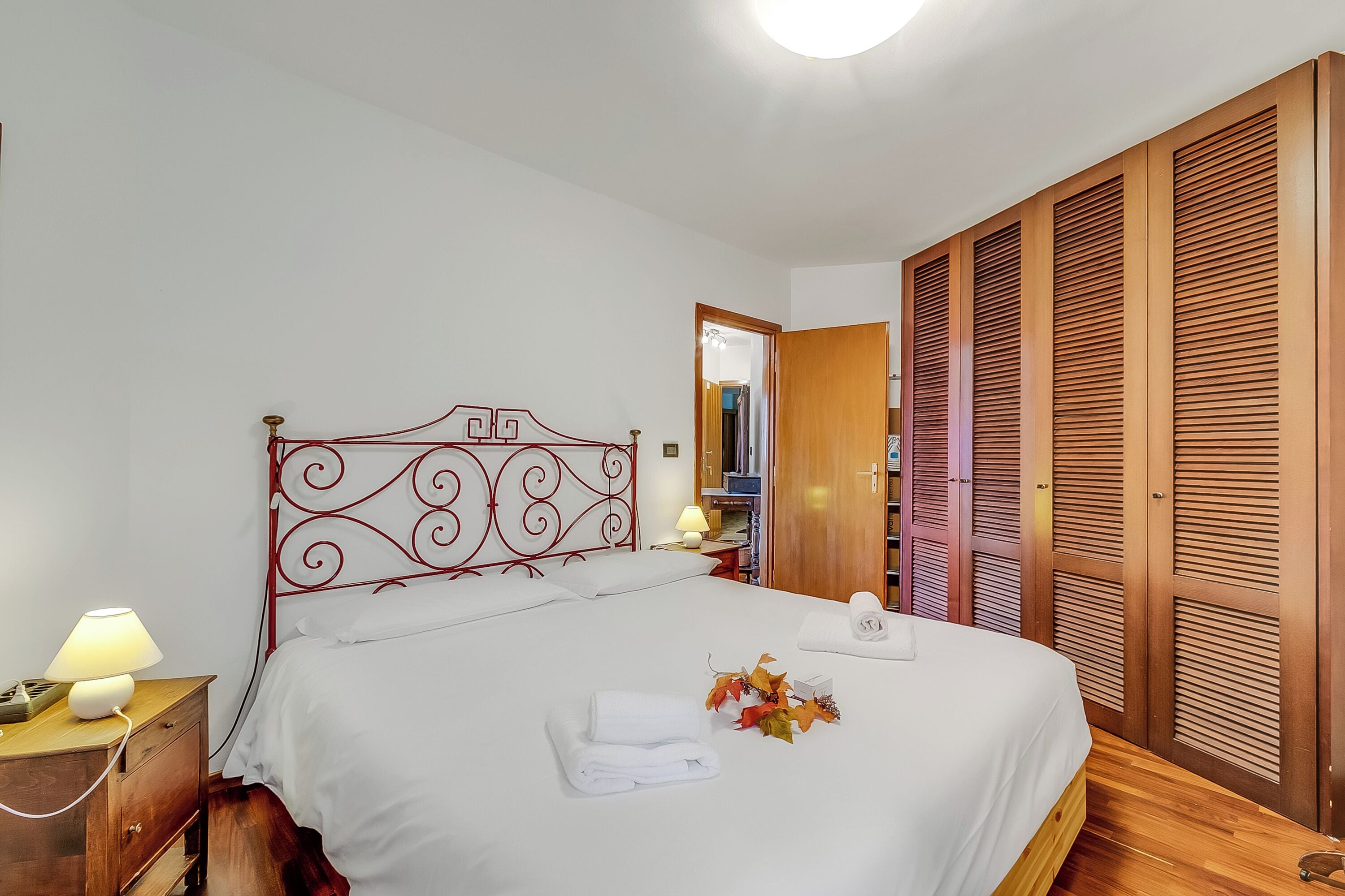 2 bedrooms, laptop workspace, free WiFi, bed sheets