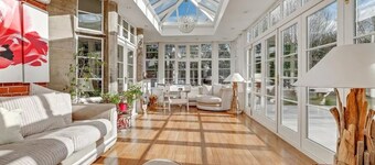 Luxury Detached House,  Private Grounds. With Hot Tub, Sauna, Pool Table.