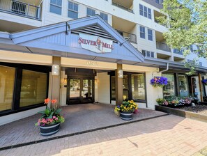 Exterior detail - New Listing! Top Floor w/Slope Views (Keystone)