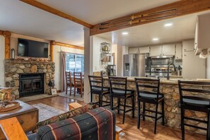 Interior - Pinecone & Powder Retreat by the Village and on the shuttle route. (Mammoth Lakes)