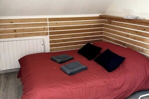 WiFi, bed sheets - La Citadelle - Bright studio with unique view in Briançon (Briançon)