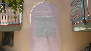 Enceinte de lâhĂ©bergement