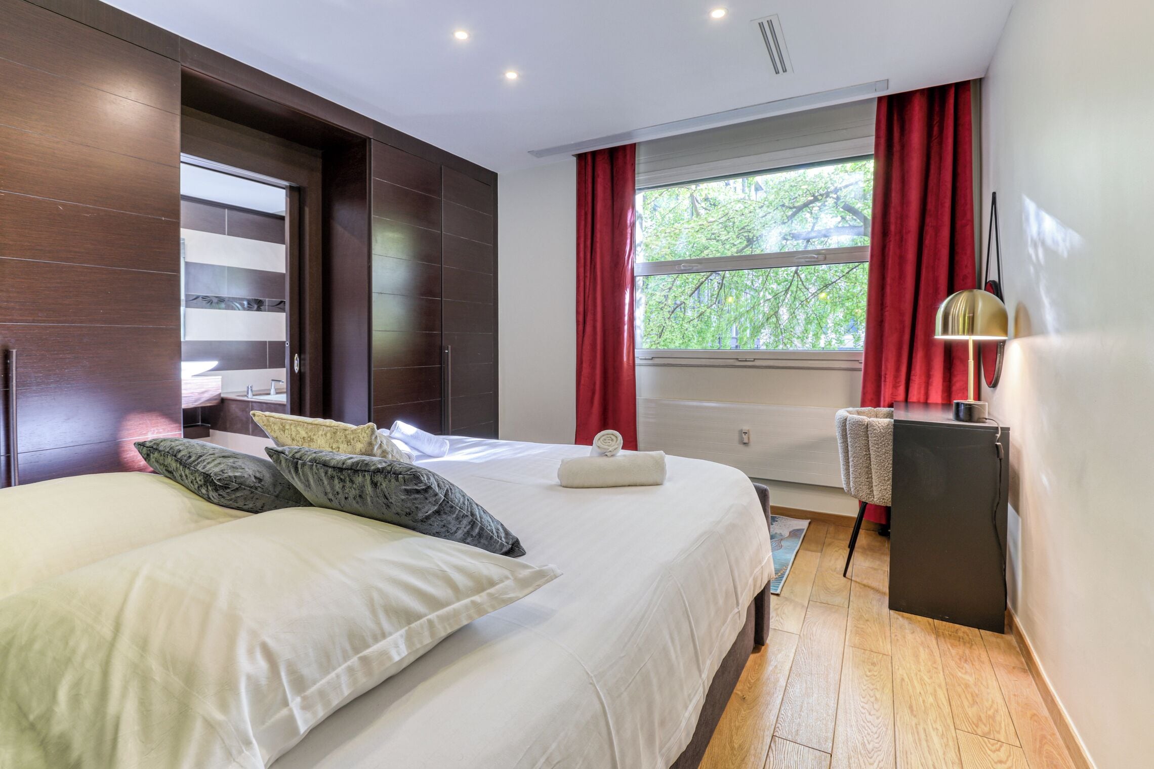 Junior Suite, 1 Queen Bed with Sofa bed, Kitchen, Courtyard View | View from room