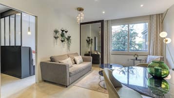 Executive Penthouse, 2 Bedrooms, Kitchen, City View | Executive lounge