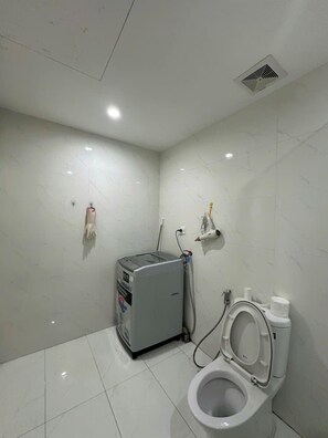 Soundproofing, iron/ironing board, free WiFi - Jenny Apart D' Eldorado Tan Hoang Minh  (Tay Ho)