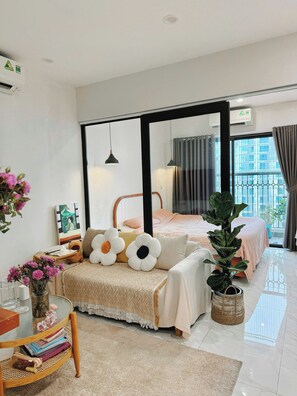 Soundproofing, iron/ironing board, free WiFi - Jenny Apart D' Eldorado Tan Hoang Minh  (Tay Ho)