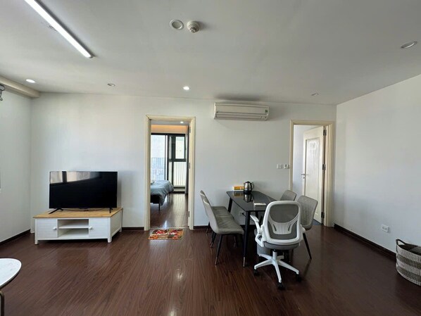 Soundproofing, iron/ironing board, free WiFi - Jenny Apart D' Eldorado Tan Hoang Minh  (Tay Ho)