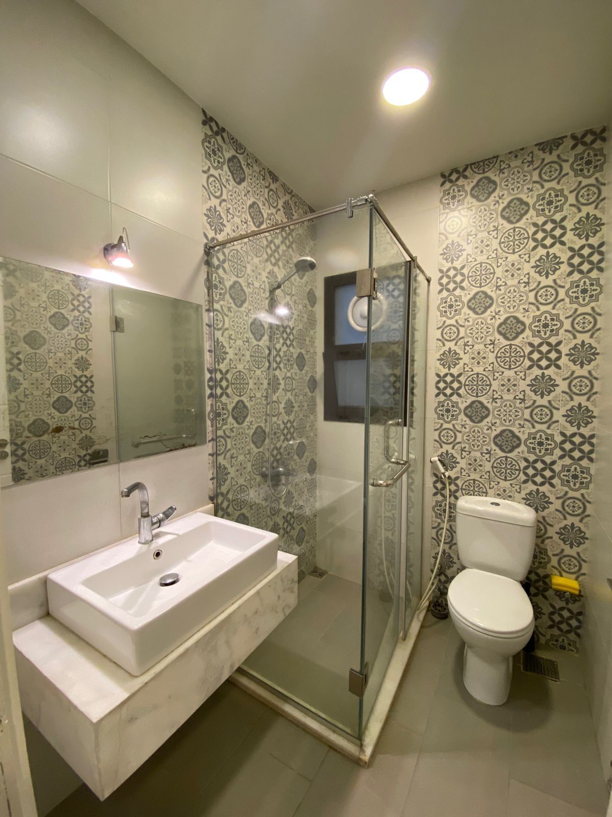 Dutxa, sabó i paper higiènic 