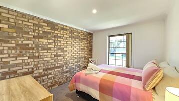 3 quartos, ferros/tábuas de passar roupa, Wi-Fi de cortesia