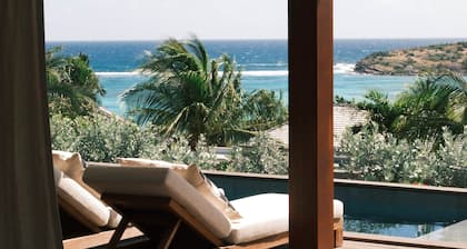 Beautiful 3 en-suite bedrooms villa with lagoon views