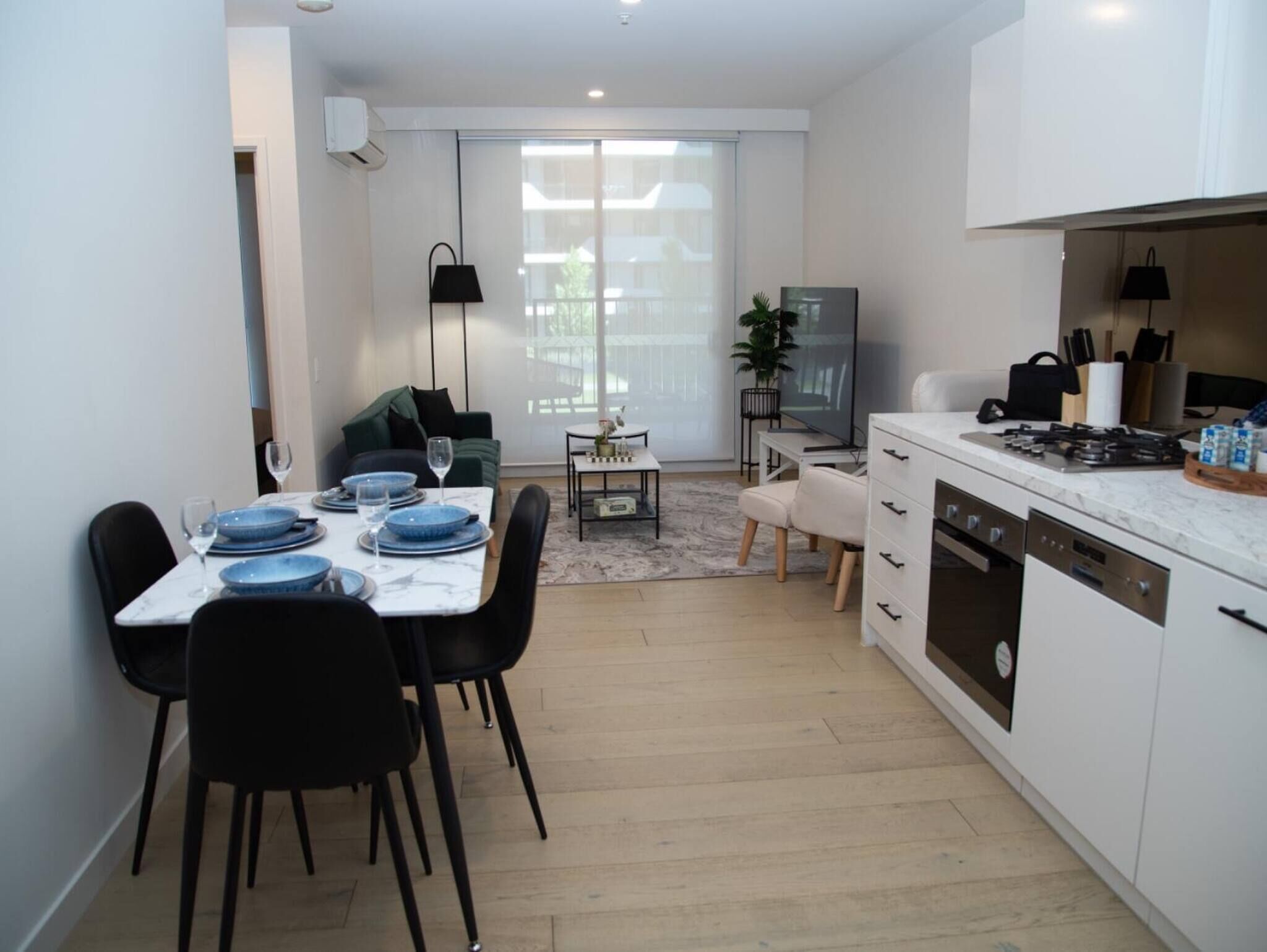 Apartment, 2 Bedrooms, Accessible | Dining room