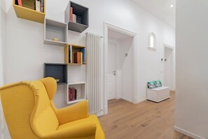 Interior - Leo's Colosseum (Rome)