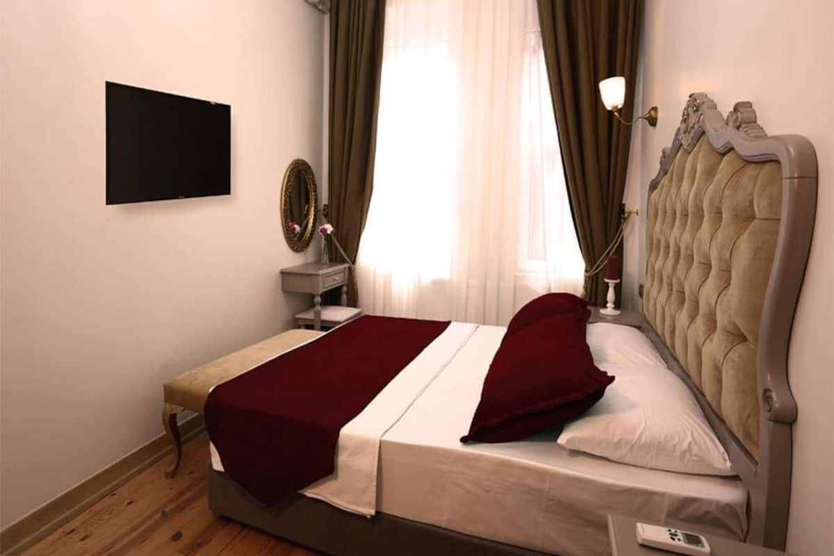 Comfort Twin Room | Iron/ironing board, free WiFi