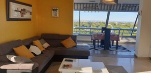 TV - Coeur de ville avec piscine Appartement t4 pour 6 (La Grande-Motte)