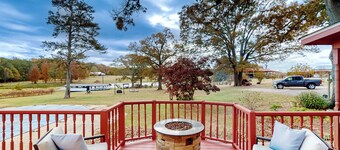 4BR Waterview Home w/ Pool, Fire Pit & Fishing
