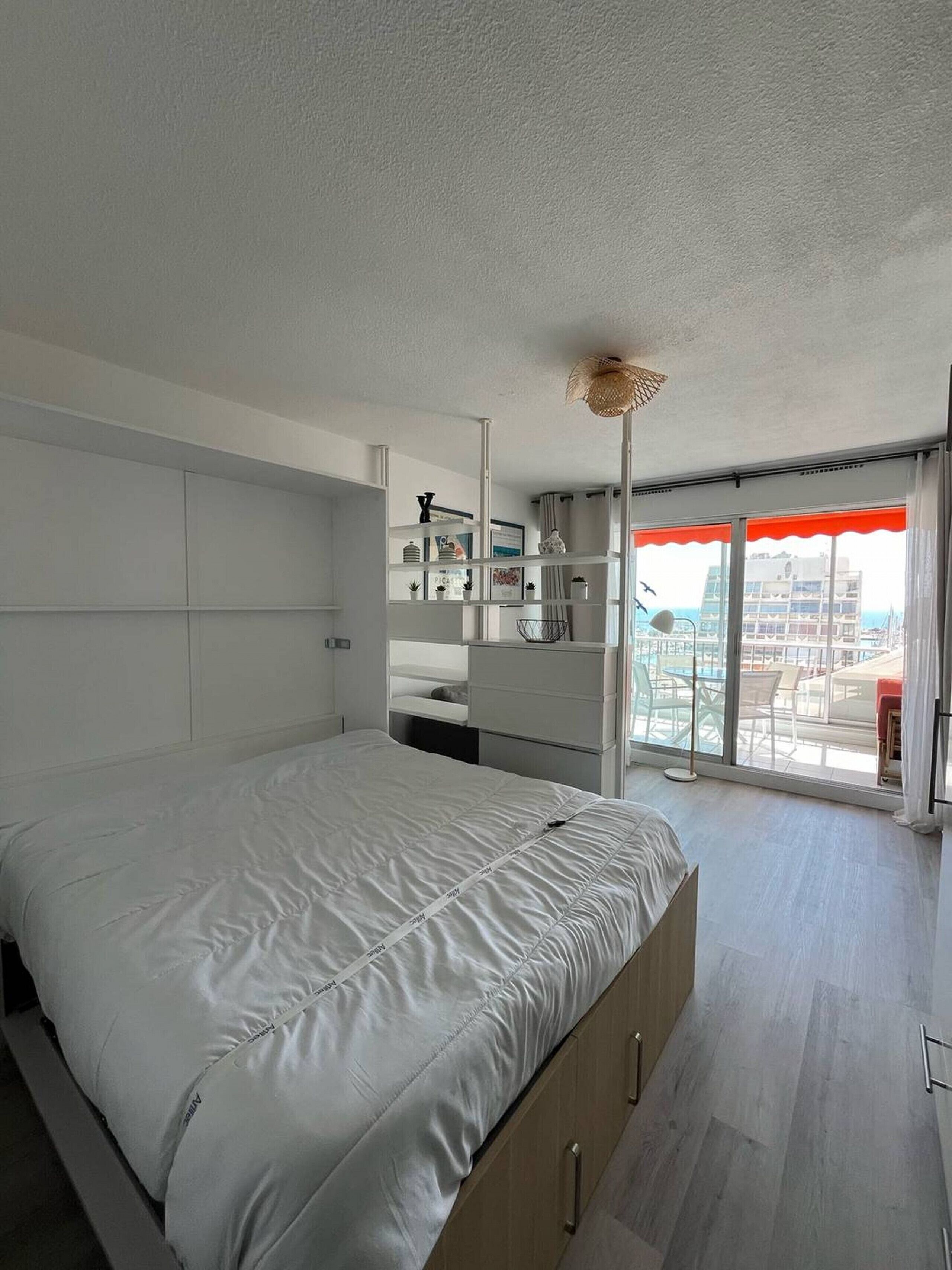 Fer et planche à repasser