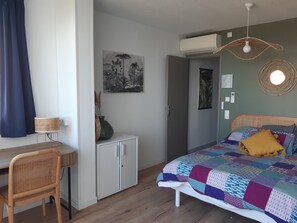 Room - Proche Port  Appartement t2 pour 4 personnes N39 (La Grande-Motte)