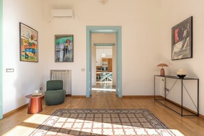 Apartment, 3 Schlafzimmer | Wohnbereich