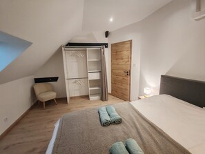 Ilmainen Wi-Fi, vuodevaatteet, pääsy pyörätuolilla