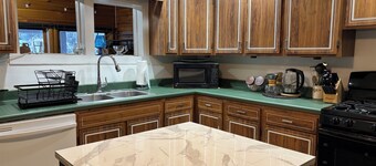 Fantastic 3-bedroom house in Davis perfect for your mountain getaway 