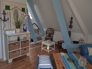 Interior - "Le Petit Marin", 2 rooms, 4 pers, free secure parking with badge, 8 mn from the beach (Le Portel)