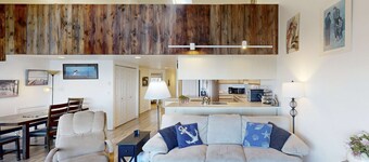 Dog Friendly Waterfront Loft with Seawall and Ocean Views One Block to Harbor