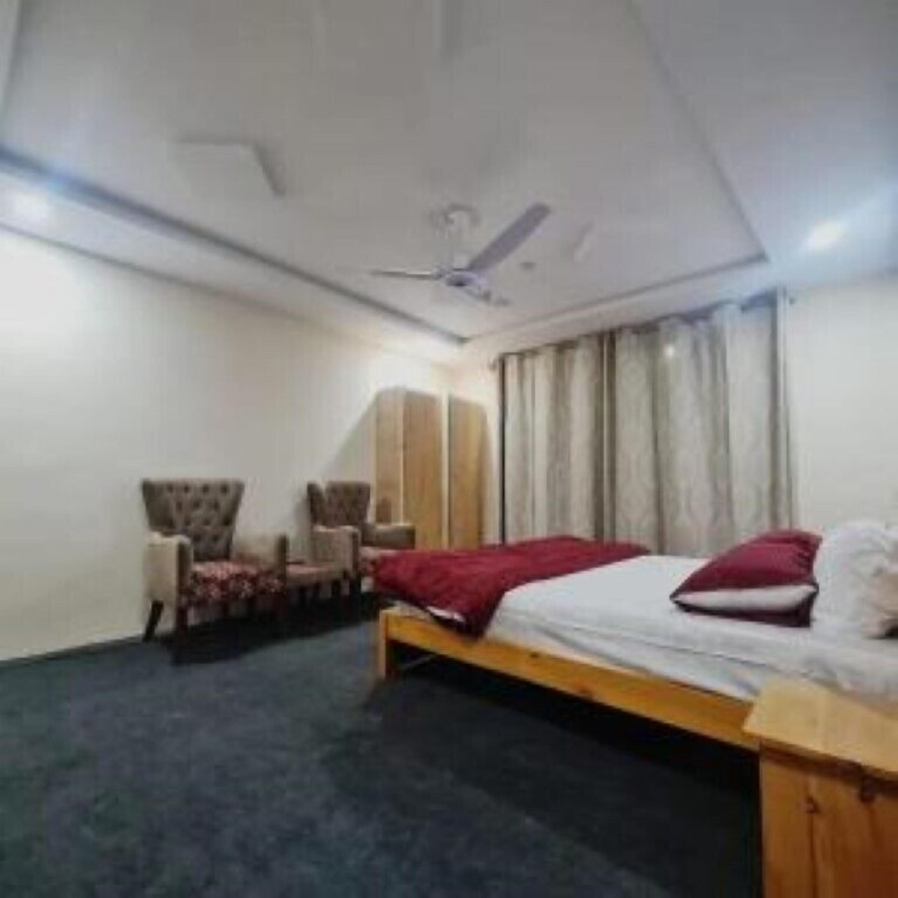 Deluxe-Doppelzimmer, Bergblick | Schallisolierte Zimmer, Bügeleisen/Bügelbrett, kostenloses WLAN