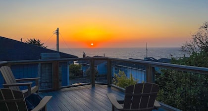 Spacious home with Ocean Views game room office deck patio and grill dogs ok