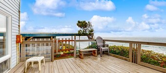 Charming Oceanfront Two Story Home Private Hot Tub Deck Gas Grill and Views