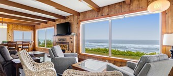 Charming Oceanfront House with Gorgeous Water Views and Beach Access