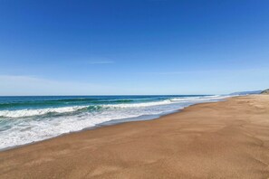 Beach nearby - Cottage near the beach perfect for a couple with deck grill and fireplace (Gleneden Beach)
