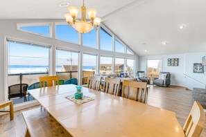 Interior - Bright home with stunning ocean views private hot tub and nearby beach access (Lincoln City)