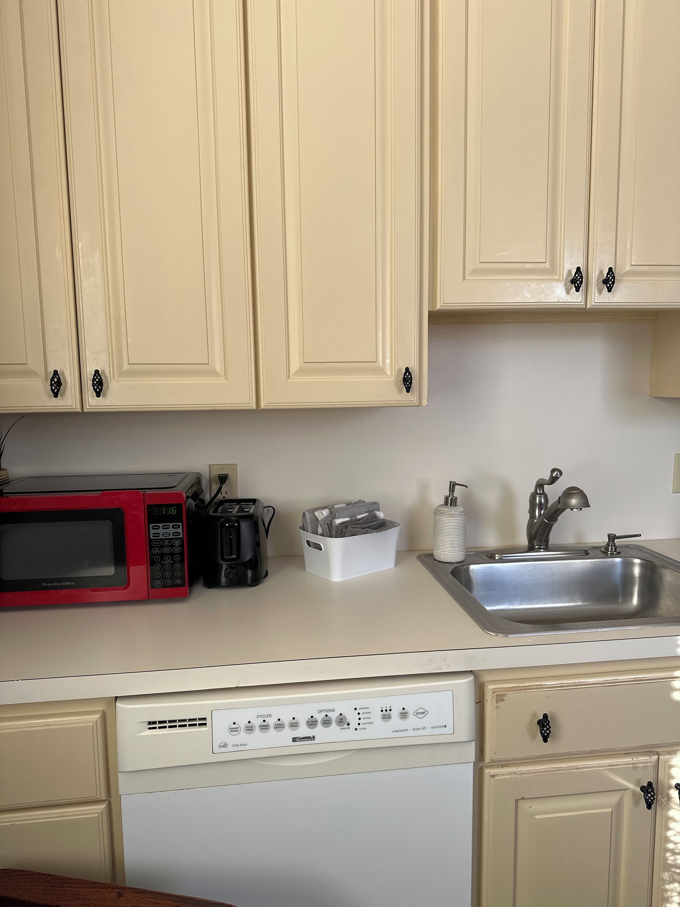 Microwave, oven, stovetop, dishwasher