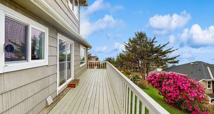 Cozy Oceanview Home with the Best Vistas in Road s End Dogs Welcome