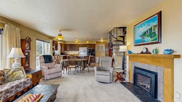 Televisión, reproductor de DVD y estéreo