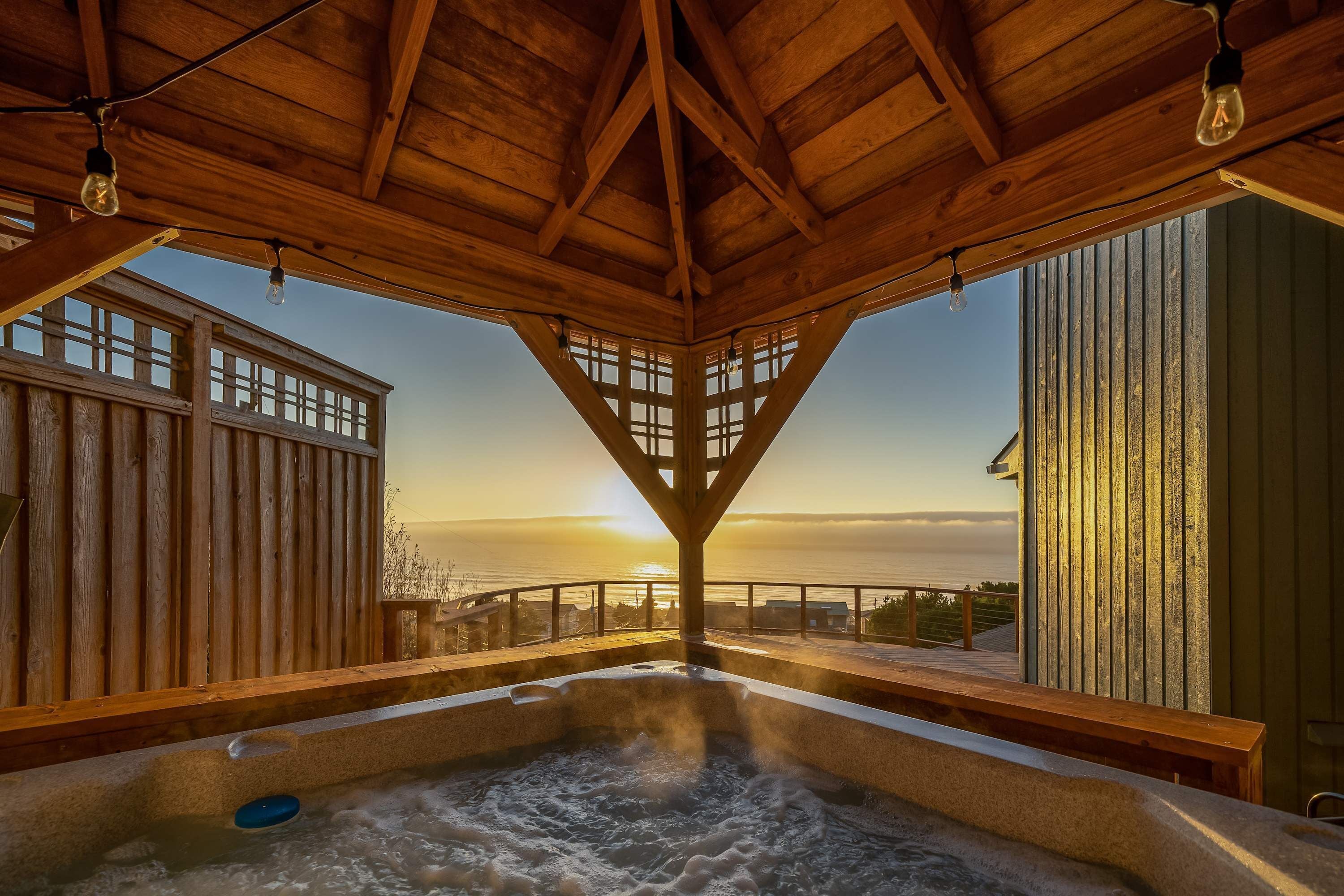 Bañera de hidromasaje al aire libre