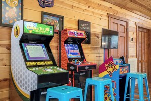 Games room - Sleeps 26 + Huge Game Room-Hot Tub-Gazebo+ PrivateHeatedPool (Sevierville)
