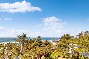 Miscellaneous - Dog-Friendly Studio with Ocean Views & Free WiFi - Close to Beach Access (Lincoln City)