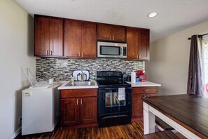 Fridge, microwave, oven, stovetop - Upper Level Condo with Private Balcony & Nearby Beach Access - Dog-Friendly (Lincoln City)