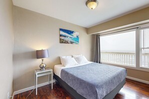 14 quartos, ferros/tábuas de passar roupa, Wi-Fi, roupa de cama