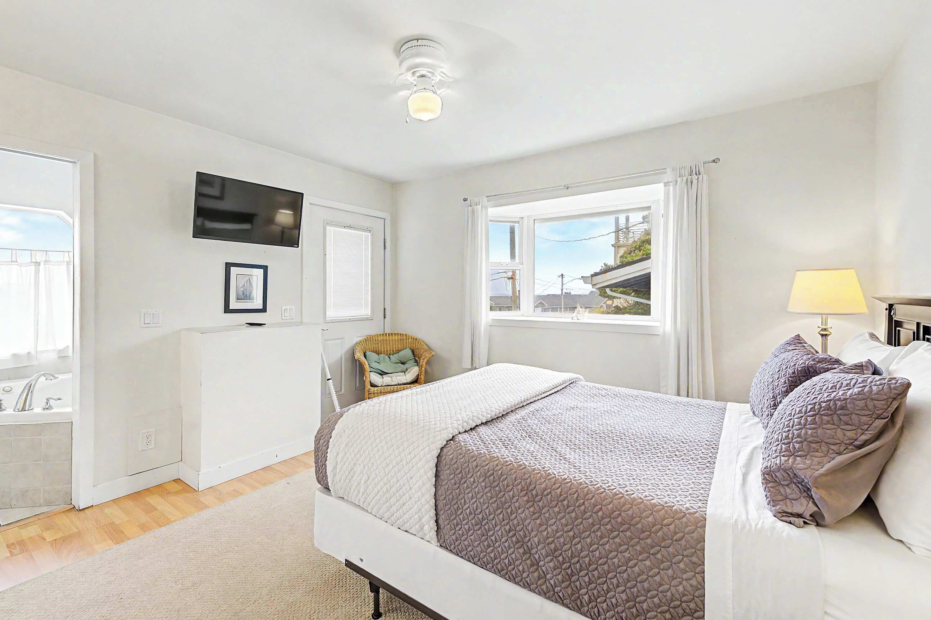 4 bedrooms, WiFi, bed sheets