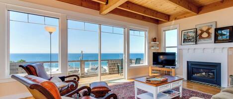 TV, caminetto, lettore DVD, studio