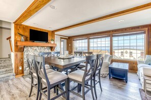 Dining - Dog friendly home with ocean views hot tub deck foosball and fireplace (Lincoln City)