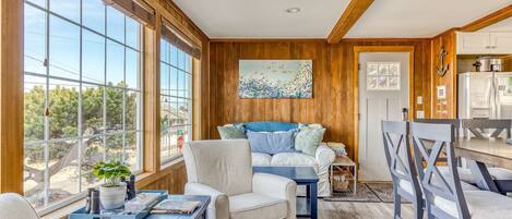 Fernseher, Kamin, DVD-Player, Tischfußball