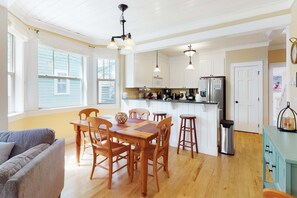 Interior - Dog Friendly Home with Private Hot Tub Free WiFi Decks and Gas Grill (Lincoln City)