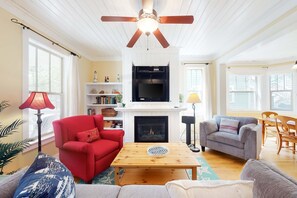 TV, fireplace, DVD player, stereo