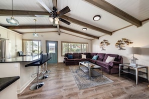 Interior - Snazzy home near the beach with private hot tub patio and grill (Lincoln City)