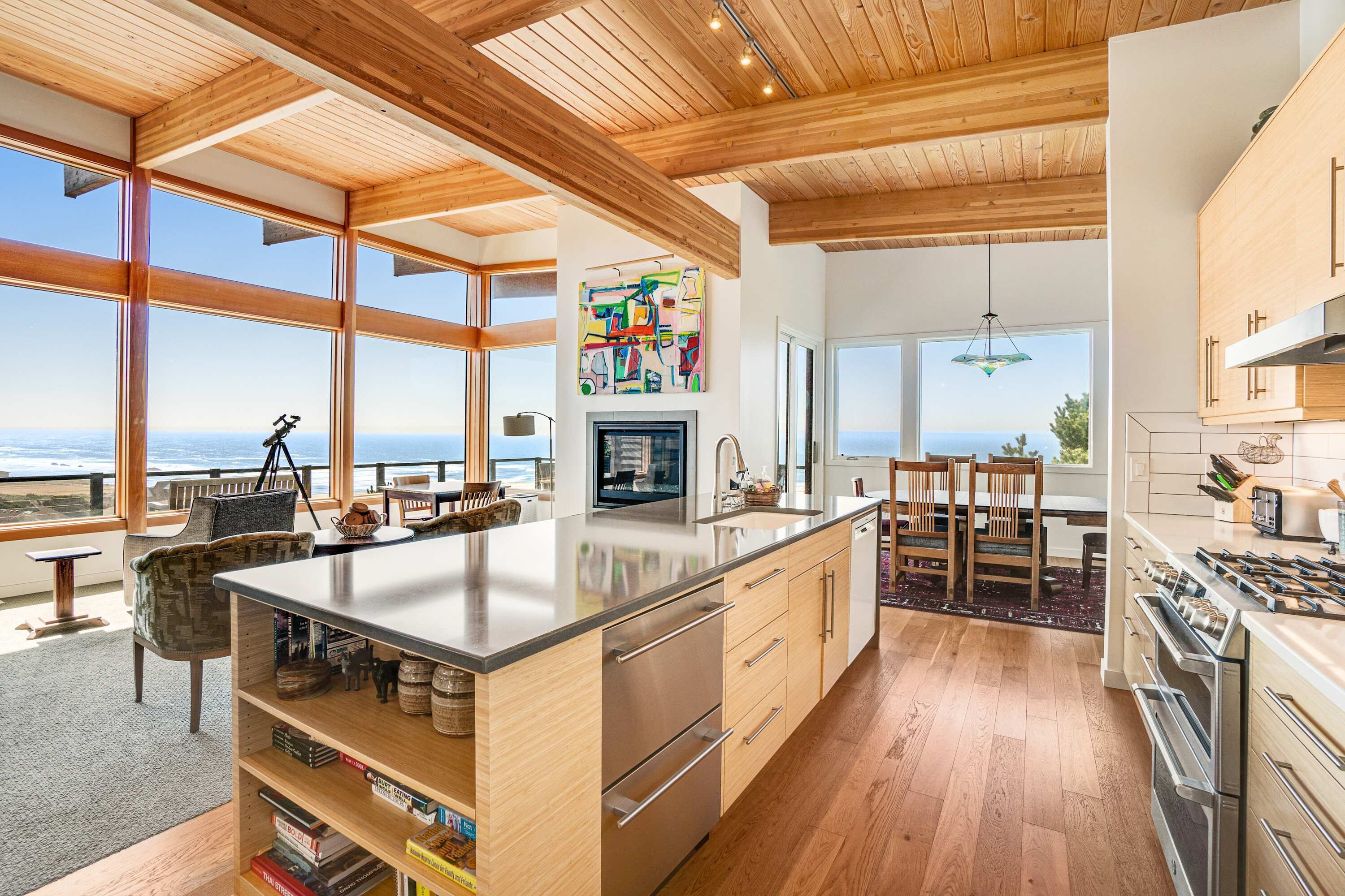 Frigorífic, microones, forn i placa de cuina 