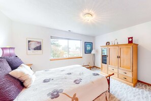 3 chambres, fer et planche à repasser, Wi-Fi, draps fournis
